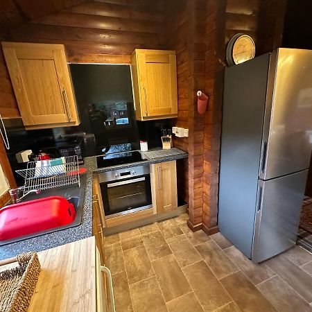 Pucks Glen Lodges, Rashfield, By ダヌーン エクステリア 写真